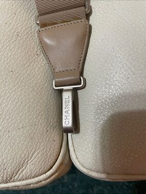CHANEL Beige Leather and Leather Shoulder Strap with Branded Metal Clip